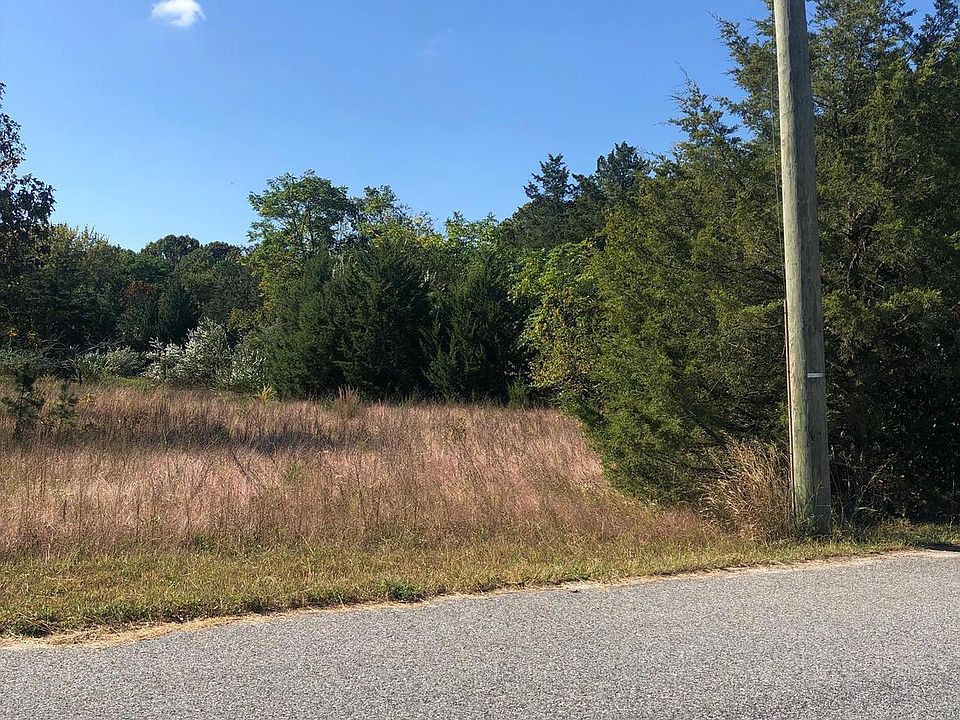 2nd image of 1185 Warren Dr