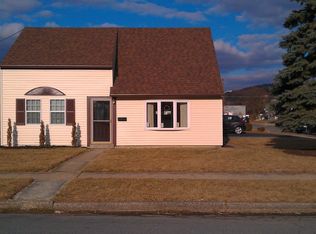 701 Wagon Wheel Ln, Temple, PA 19560