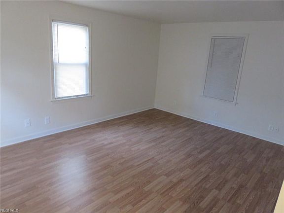 3rd image of 3607 Arden Blvd
