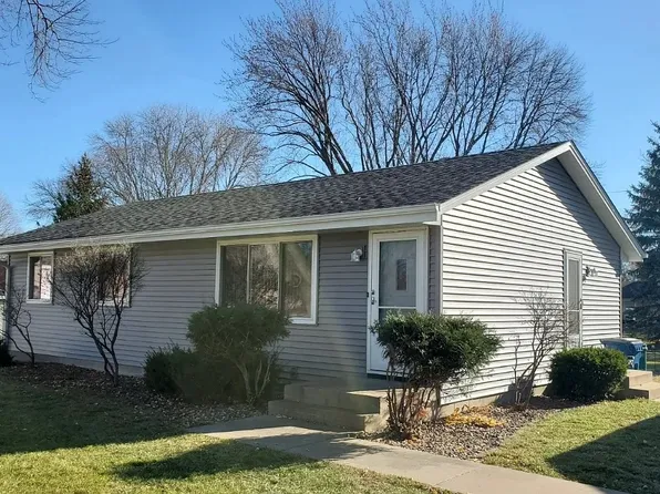 9244 Zinnia Ln N, Maple Grove, MN 55369