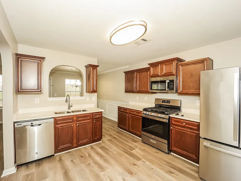 5584 Bluegrass Dr — Photo 9