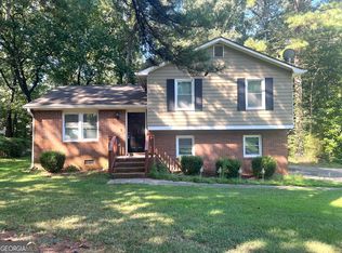 140 Triple Crown Ln, Ellenwood, GA 30294
