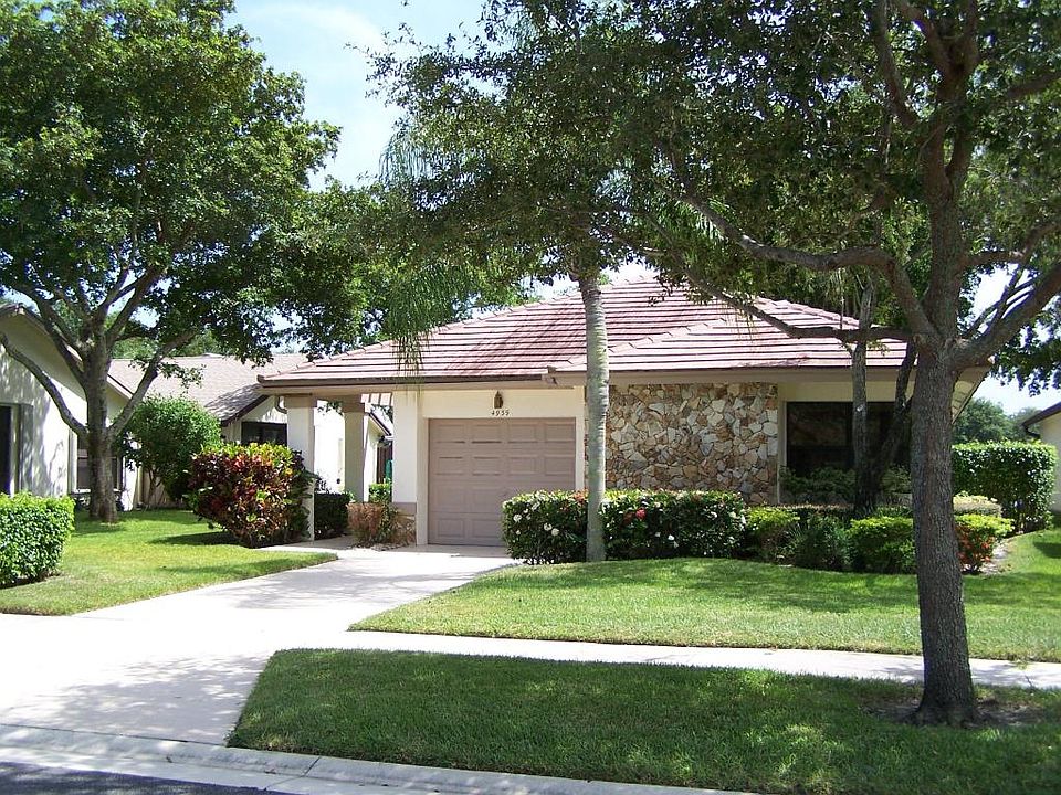 1st image of 4939 Boxwood Cir