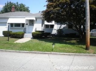 44 Togansett Rd, Providence, RI 02905