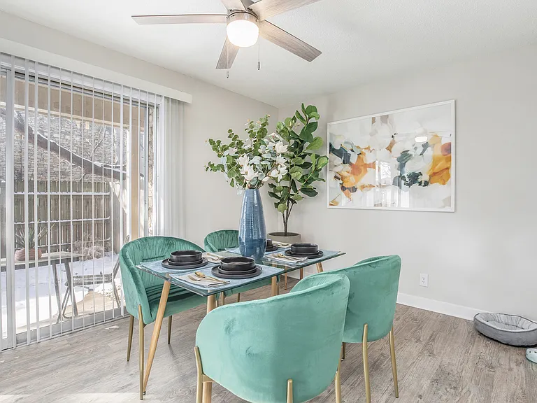 Kenilworth Apartments — Photo 52
