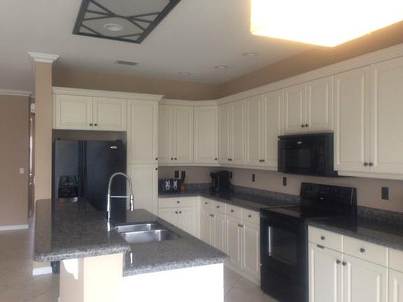 3rd image of 12101 SW Running Oak Ct