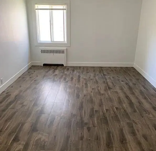 989 W 20th Ave #201 — Photo 5