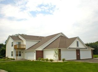 558 Mosaic Unit 4 Ln, Roscoe, IL 61073