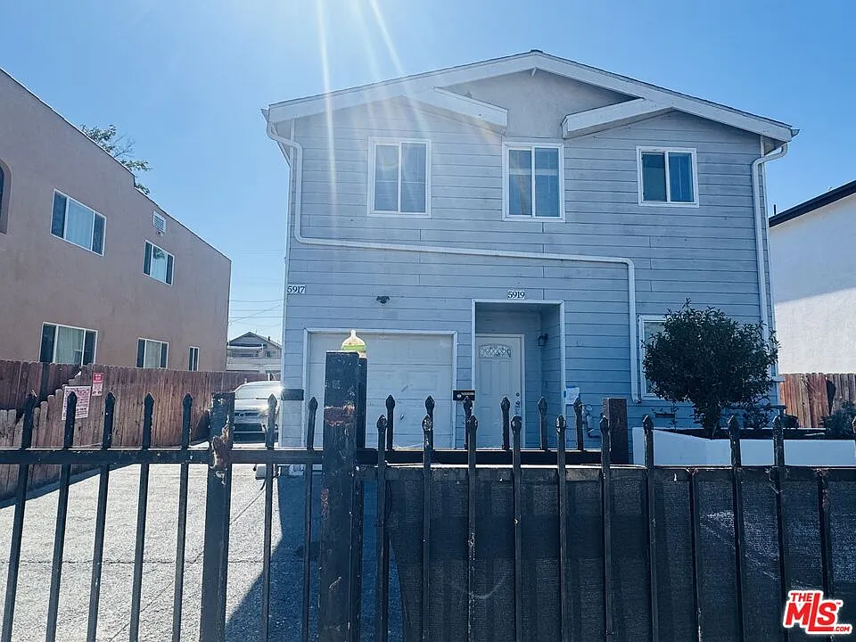 5 bed, 3.0 bath, 1737 sqft, $4,300 — Photo 1