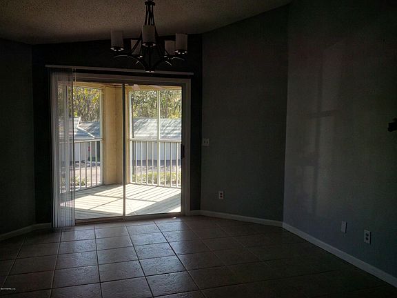 3rd image of 700 Ironwood Dr Unit 721