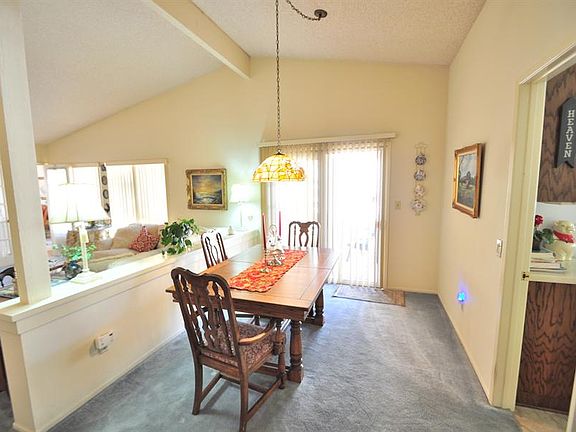 3rd image of 25921 Carillo Dr