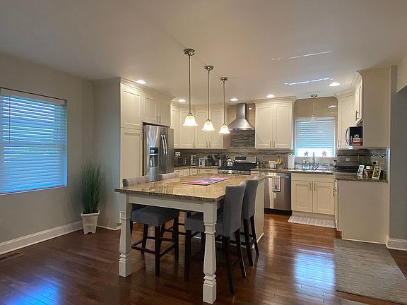 2nd image of 9609 S 51st Ave