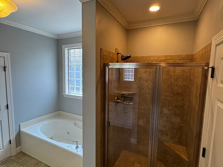717 Greenbriar Dr — Photo 12