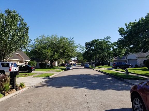 4th image of 2316 Meadow Green Dr