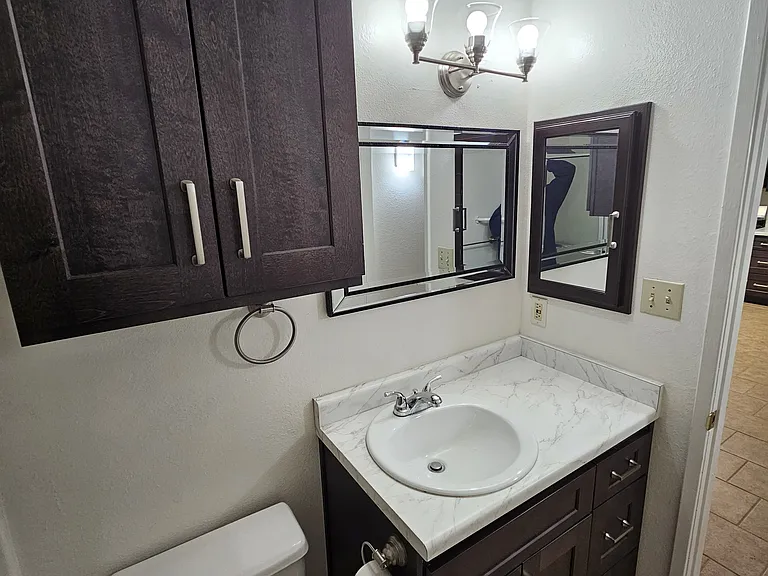 221 Lincoln Ave — Photo 10