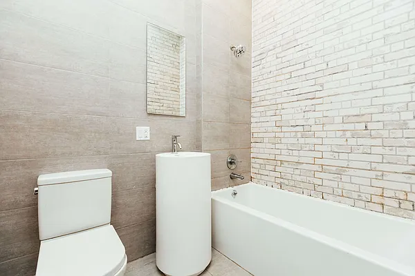 Rented by Nooklyn NYC LLC | media 59