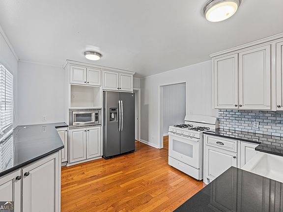5th image of 1205 Williams Cir