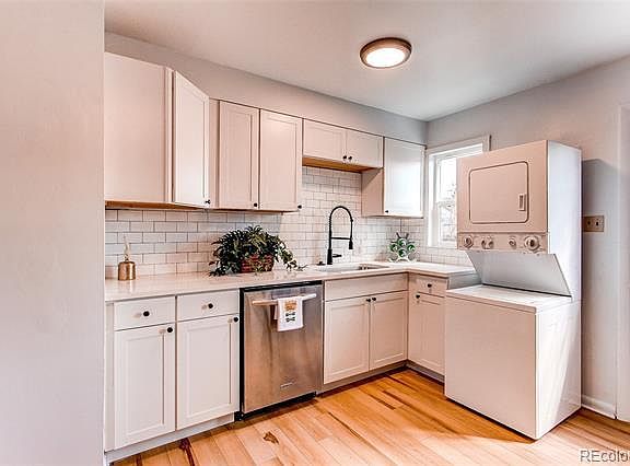 3rd image of 2560 S Julian St