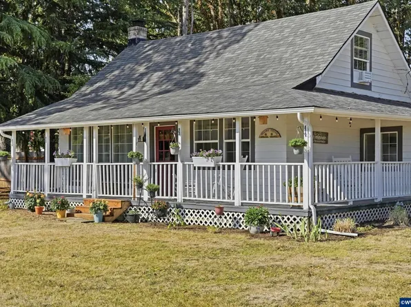 267 NW Woods Ln, Dallas, OR 97338