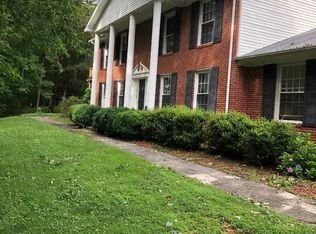 124 Poor House Ln, Burkesville, KY 42717