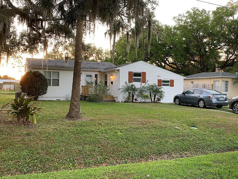 2nd image of 3008 Knollwood Cir