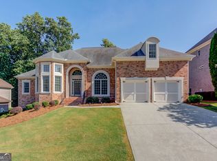 2640 Ivy Brook Ln, Buford, GA 30519