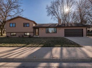 298 6th St SE, Stewartville, MN 55976