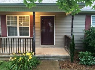 218 Mount Leo Heights St, McMinnville, TN 37110