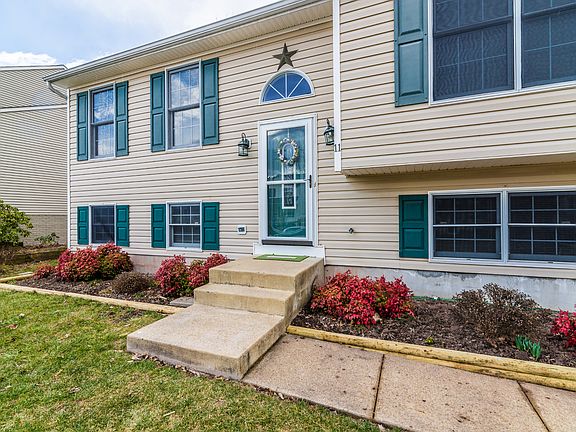 2nd image of 11 Stoney Park Way