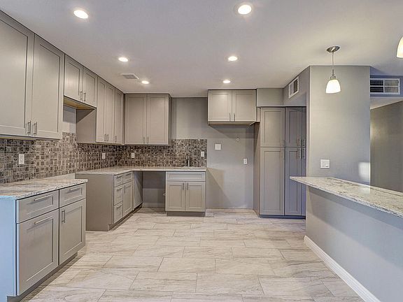 4th image of 7007 W Mariposa St
