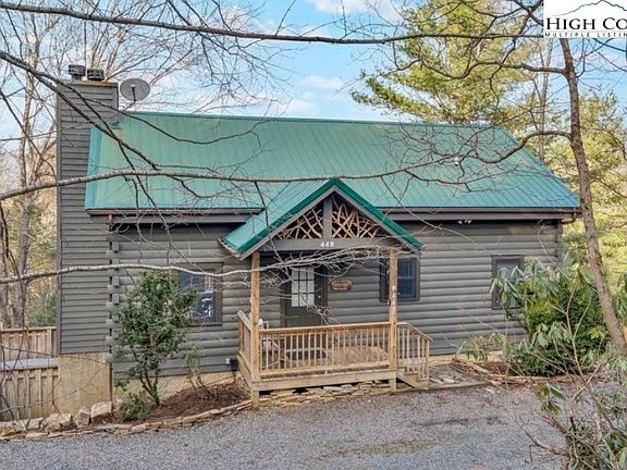 3rd image of 449 Alderly Circle