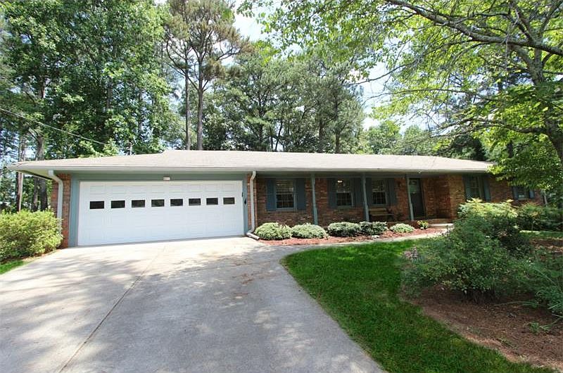 1st image of 2871 London Ct NE
