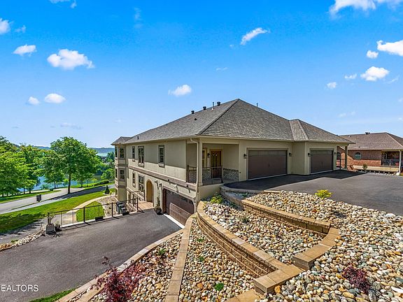 4th image of 2434 Grand View Ct