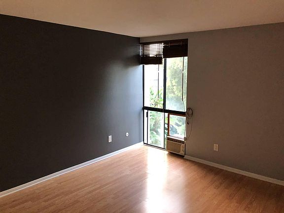 5th image of 6930 Hyde Park Dr Unit 309