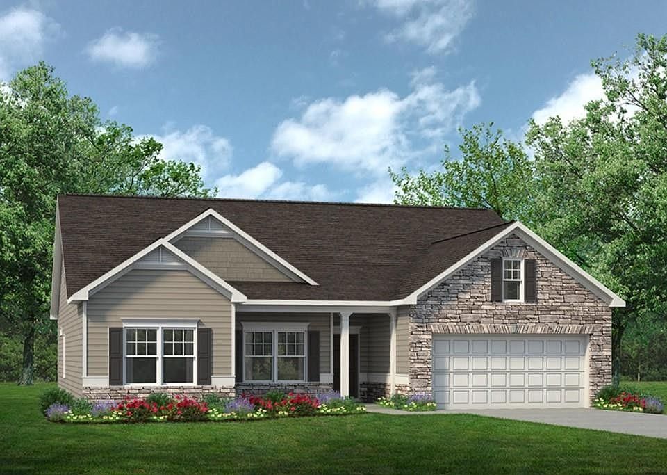 1st image of 211 Lyndhurst Ln