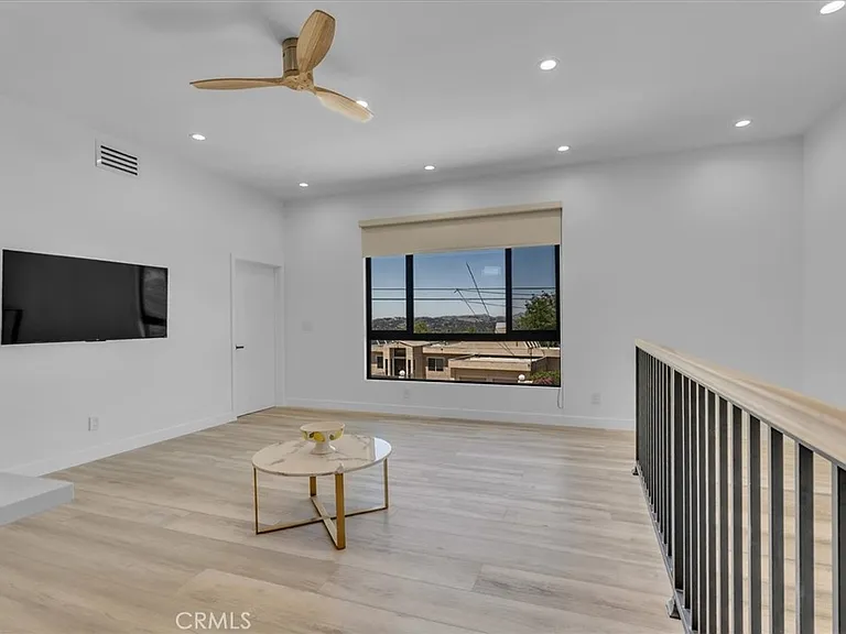 5046 Cerrillos Dr — Photo 21