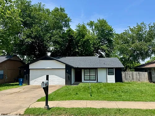 207 Jonathan Dr Photo 1