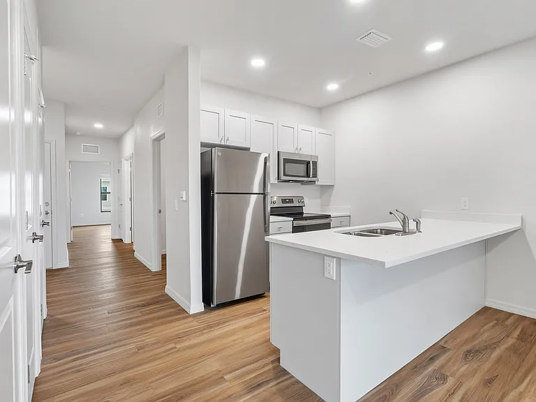 The Grove Apartment Homes — Photo 41