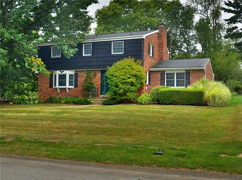 1st image of 3709 Gleneagle Dr