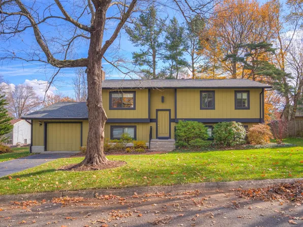 2307 Terra Bella St, Blacksburg, VA 24060