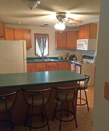 3rd image of 530 W Owen St