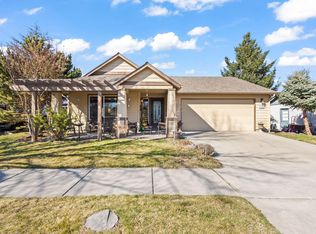 375 NW Antler Loop, Redmond, OR 97756
