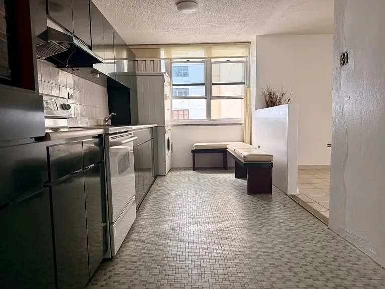 Cond El Aranjuez 121 Fd Roosevelt Ave — Photo 2