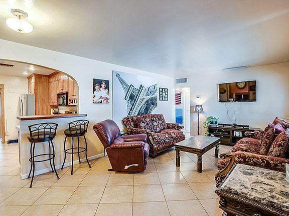 East Hawthorne Street-2