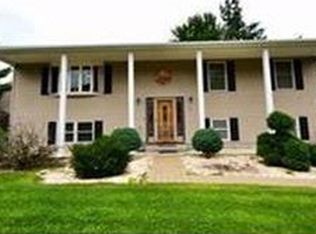 32 Jesse Rd, Dudley, MA 01571