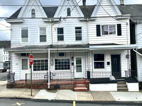 202 W 4th St, Mount Carmel, PA 17851