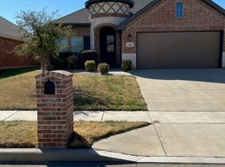 11916 Bellegrove Rd, Burleson, TX 76028