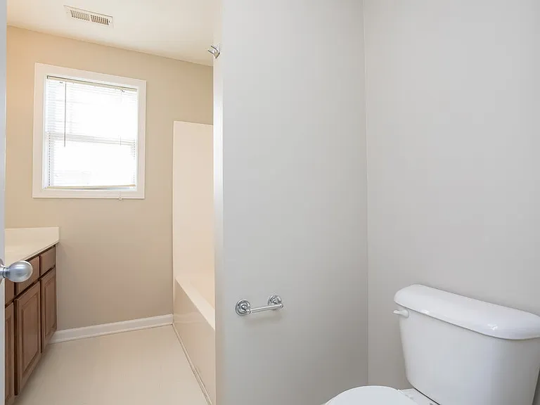 200 Willowbrook Cir — Photo 13