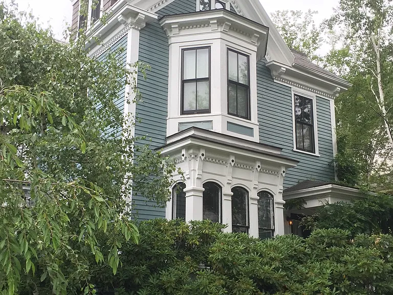112A Lakeview Ave — Photo 1