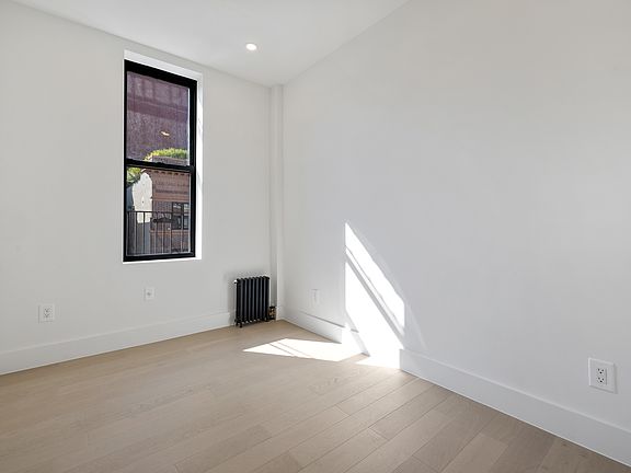 5th image of 301 W 22nd St APT 41